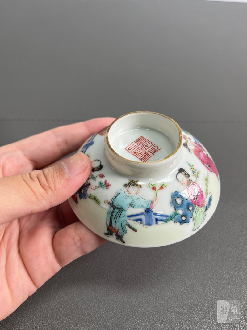 清道光  粉彩“十二花神”图盖碗 - 图15